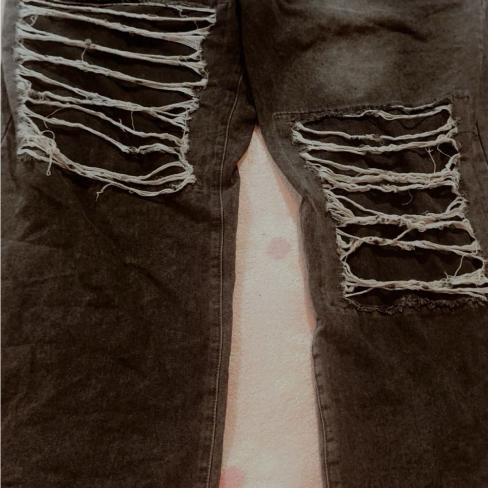 Edgy Distressed Charcoal Skinny Jeans for Men